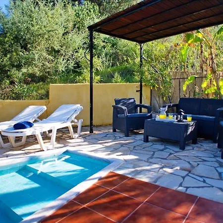 Kato Sleeps 6 Villa Katelios