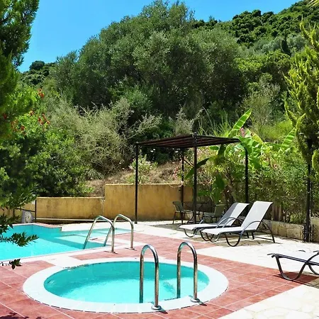 Kato Sleeps 6 וילה *
